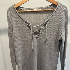 American Eagle, L Grey. Long sleeve top.